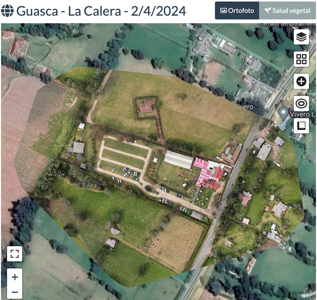 Capa de ortofoto encima de foto satelital